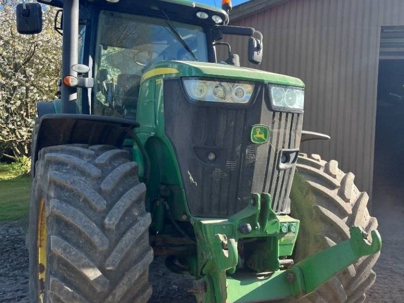 John Deere 7230 R