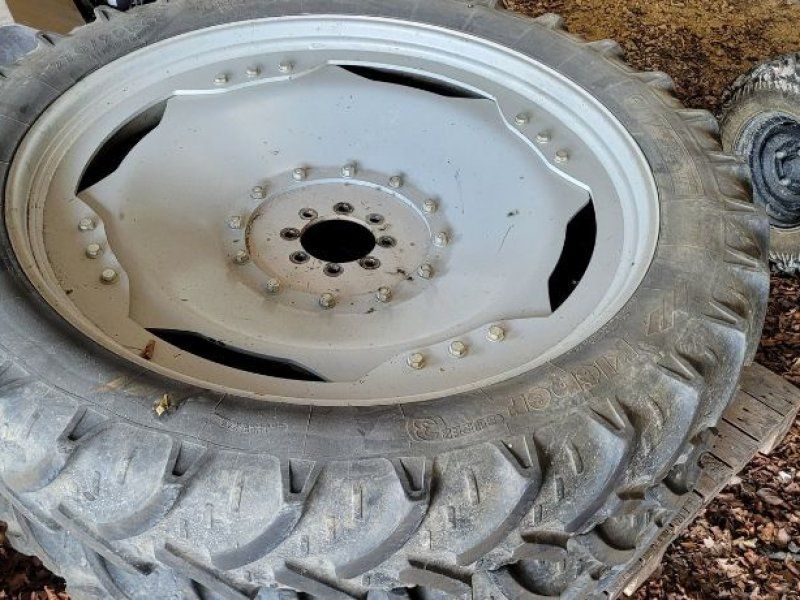 Kleber 270/95 R48