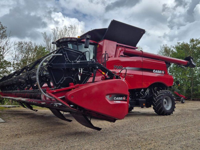 Case IH Axial Flow 7140 4WD og med Xflow