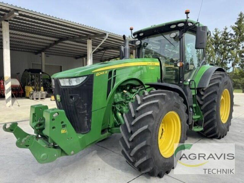 John Deere 8245R