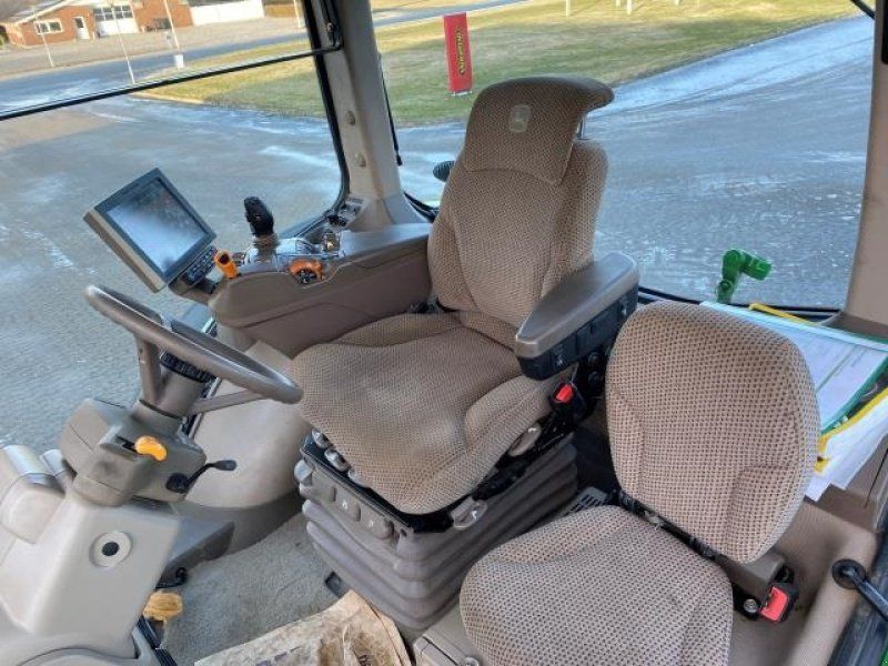 John Deere 8400R