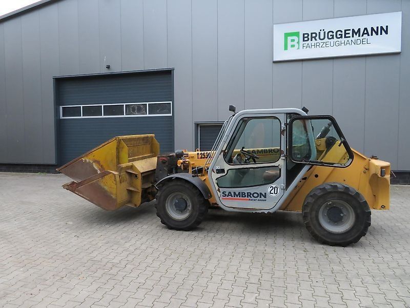 Sambron T2526 mit 2x Schaufel