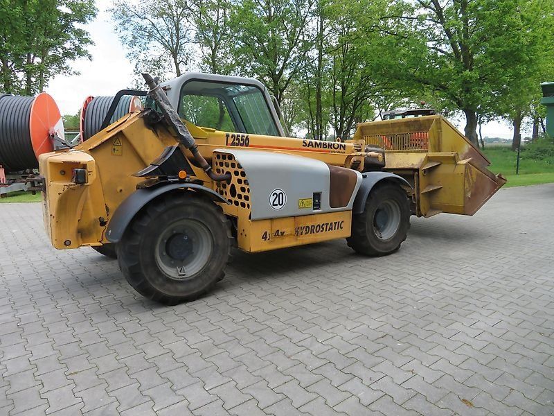 Sambron T2526 mit 2x Schaufel