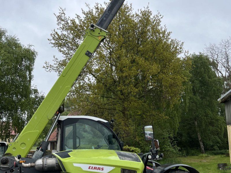 Claas SCORPION 741 Varipower 1618 Timer m. Centralsmøring, på vej ind