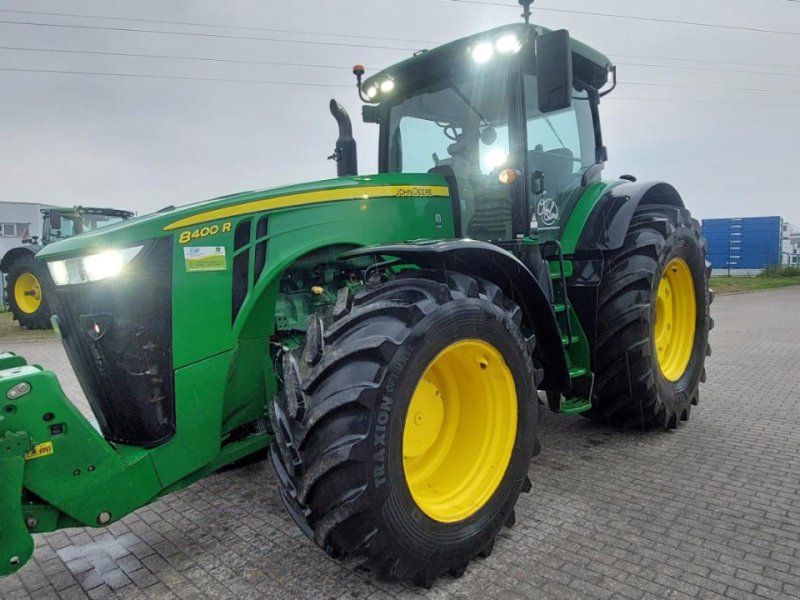 John Deere 8400R