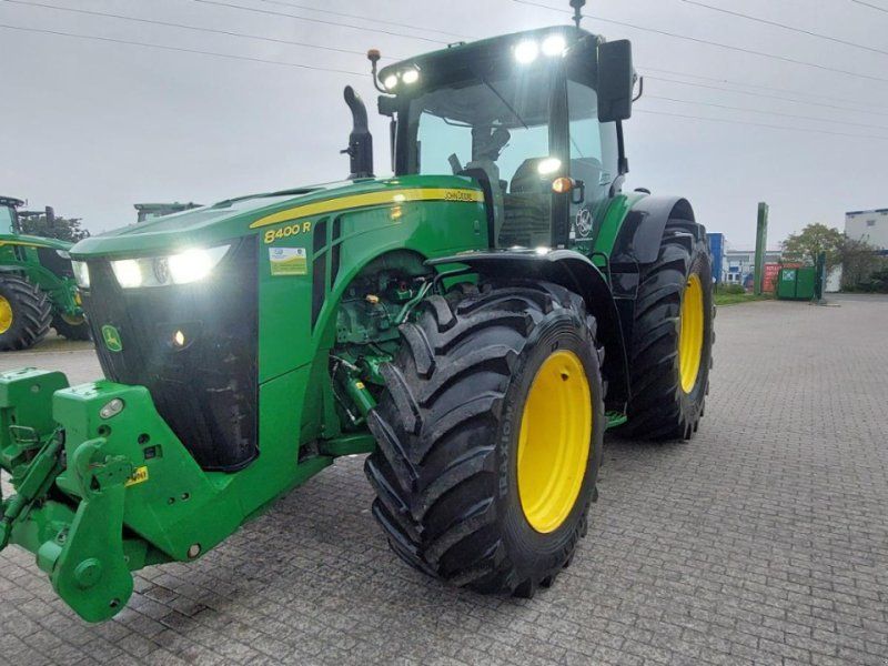 John Deere 8400R