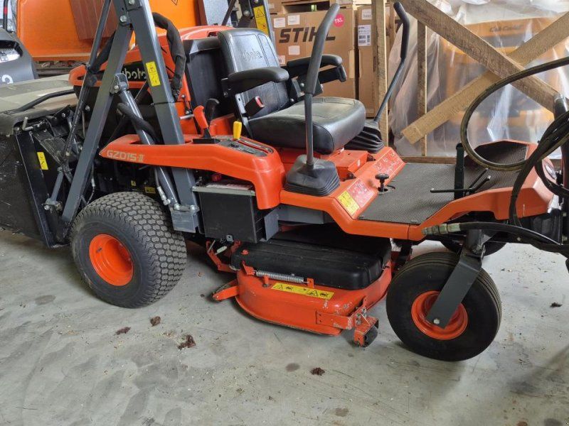 Kubota GZD15 HD-3 Zeroturn + Hochentleerung