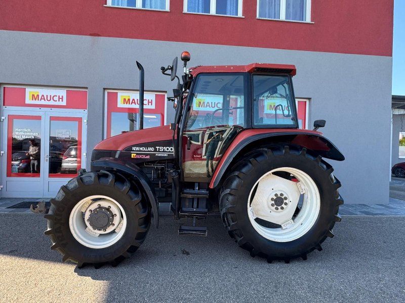 New Holland TS100
