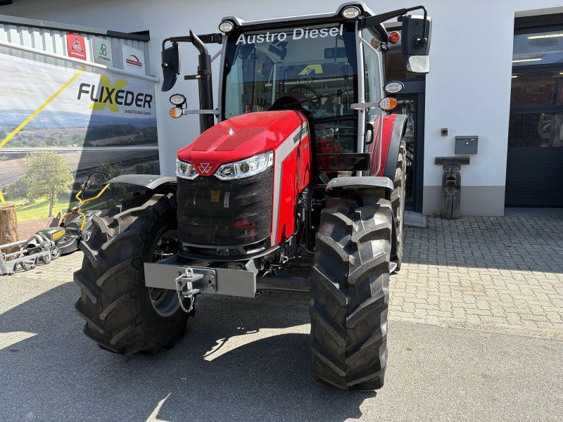 Massey Ferguson 5M.115