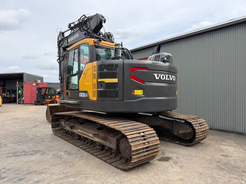 Volvo ECR 235 E