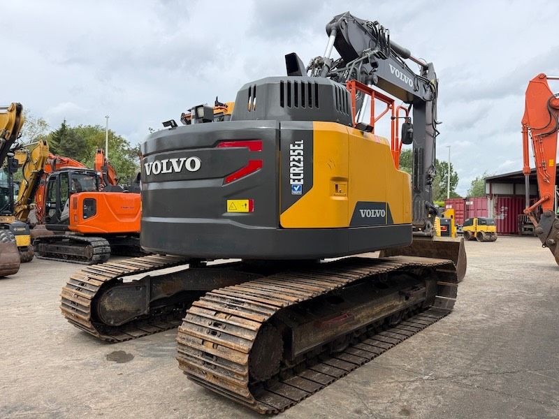 Volvo ECR 235 E