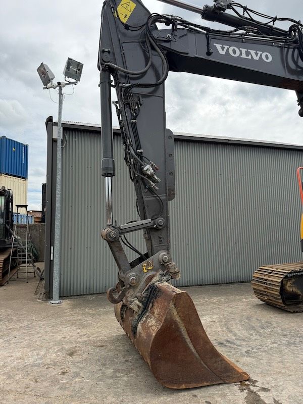 Volvo ECR 235 E