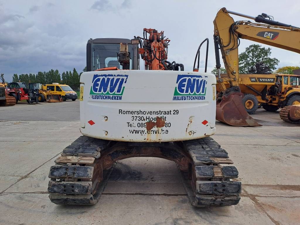 Hitachi ZX135US