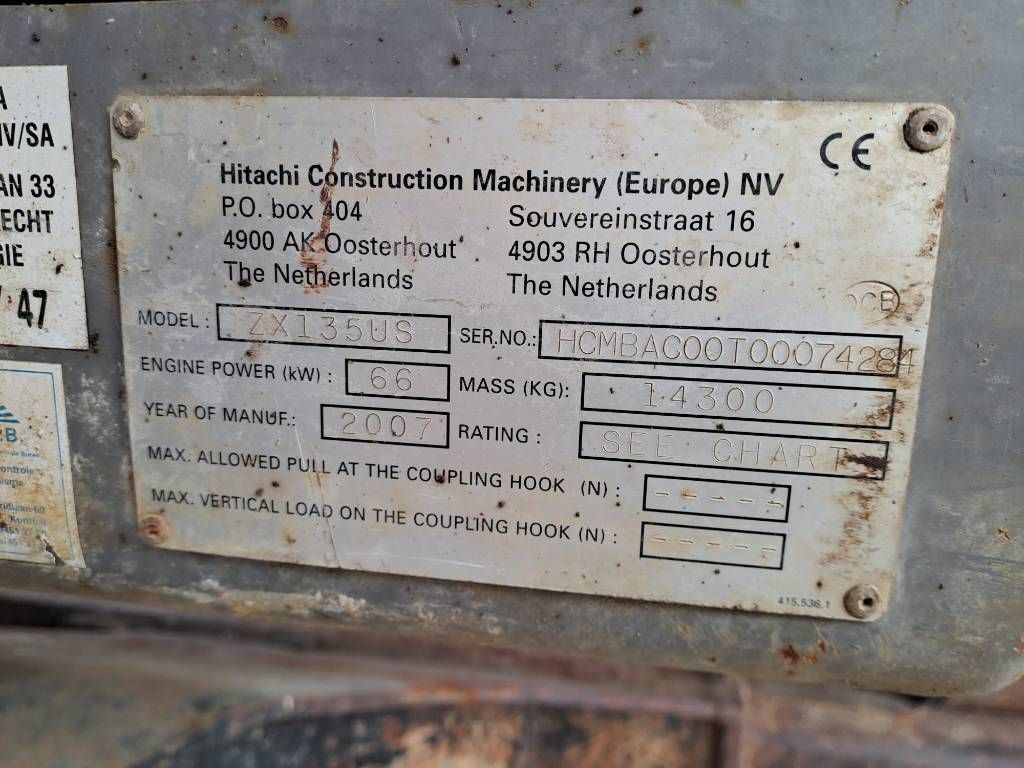 Hitachi ZX135US