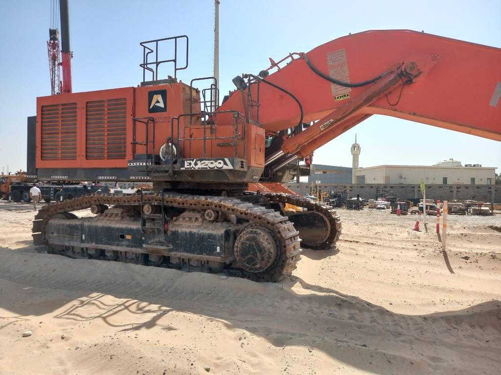 Hitachi EX1200-7 Longreach 28m (Saudi Arabia)