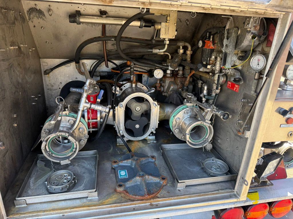 Hobur O-3-43 T SPECIAL HOBUR 36m3 ADR Borger pomp 2x stuuras RVS geisoleerd