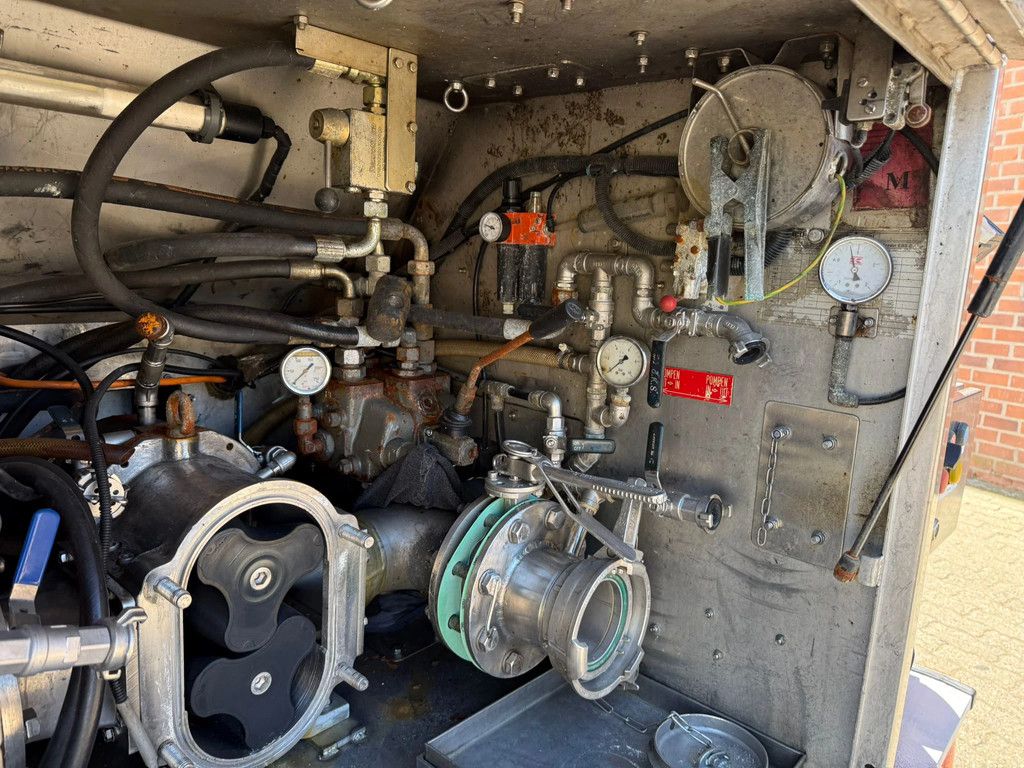 Hobur O-3-43 T SPECIAL HOBUR 36m3 ADR Borger pomp 2x stuuras RVS geisoleerd
