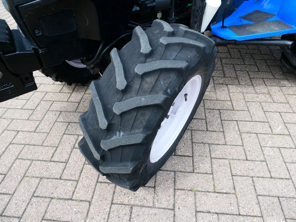 New Holland TCE50 4wd / 03113 Draaiuren / Brede Akkerbanden