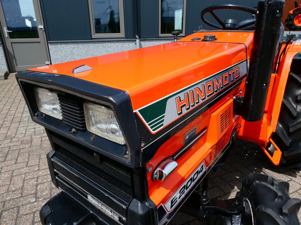 Hinomoto E2004 4wd / 0852 Draaiuren / Miditrekker