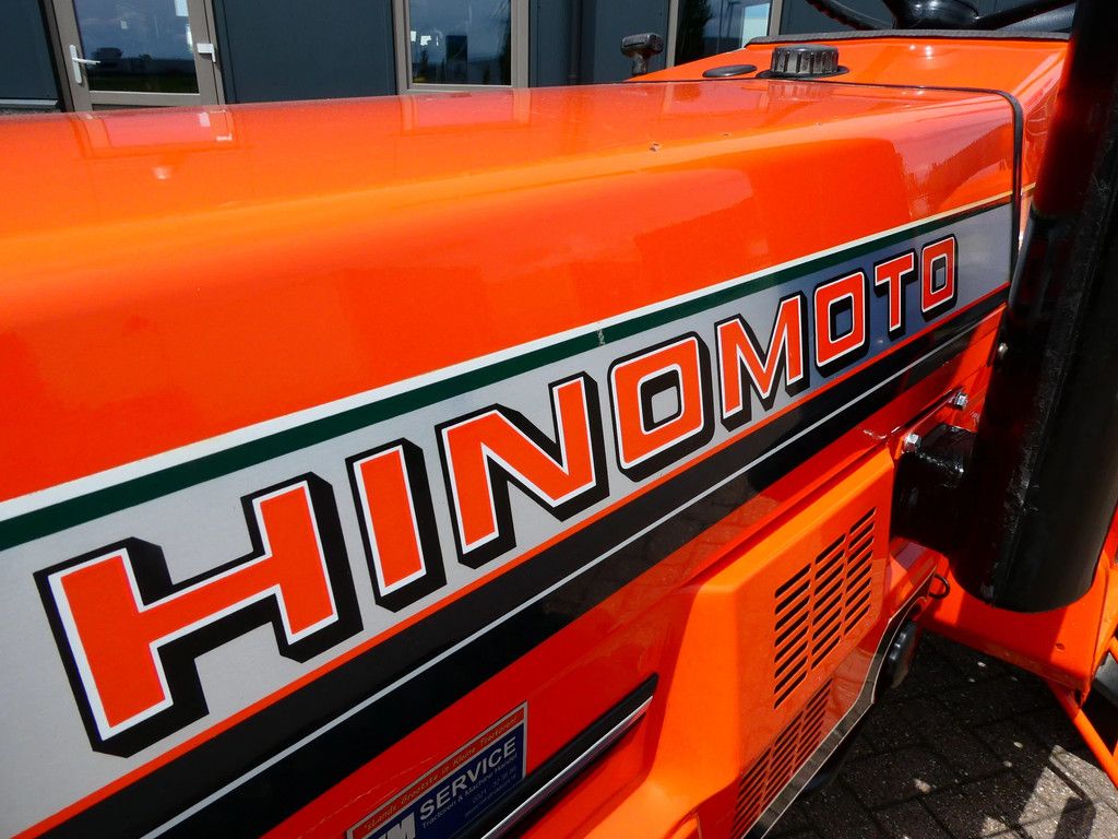 Hinomoto E2004 4wd / 0852 Draaiuren / Miditrekker