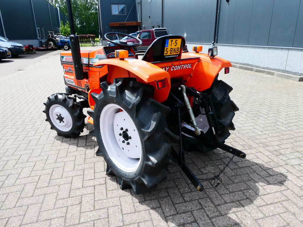 Hinomoto E2004 4wd / 0852 Draaiuren / Miditrekker
