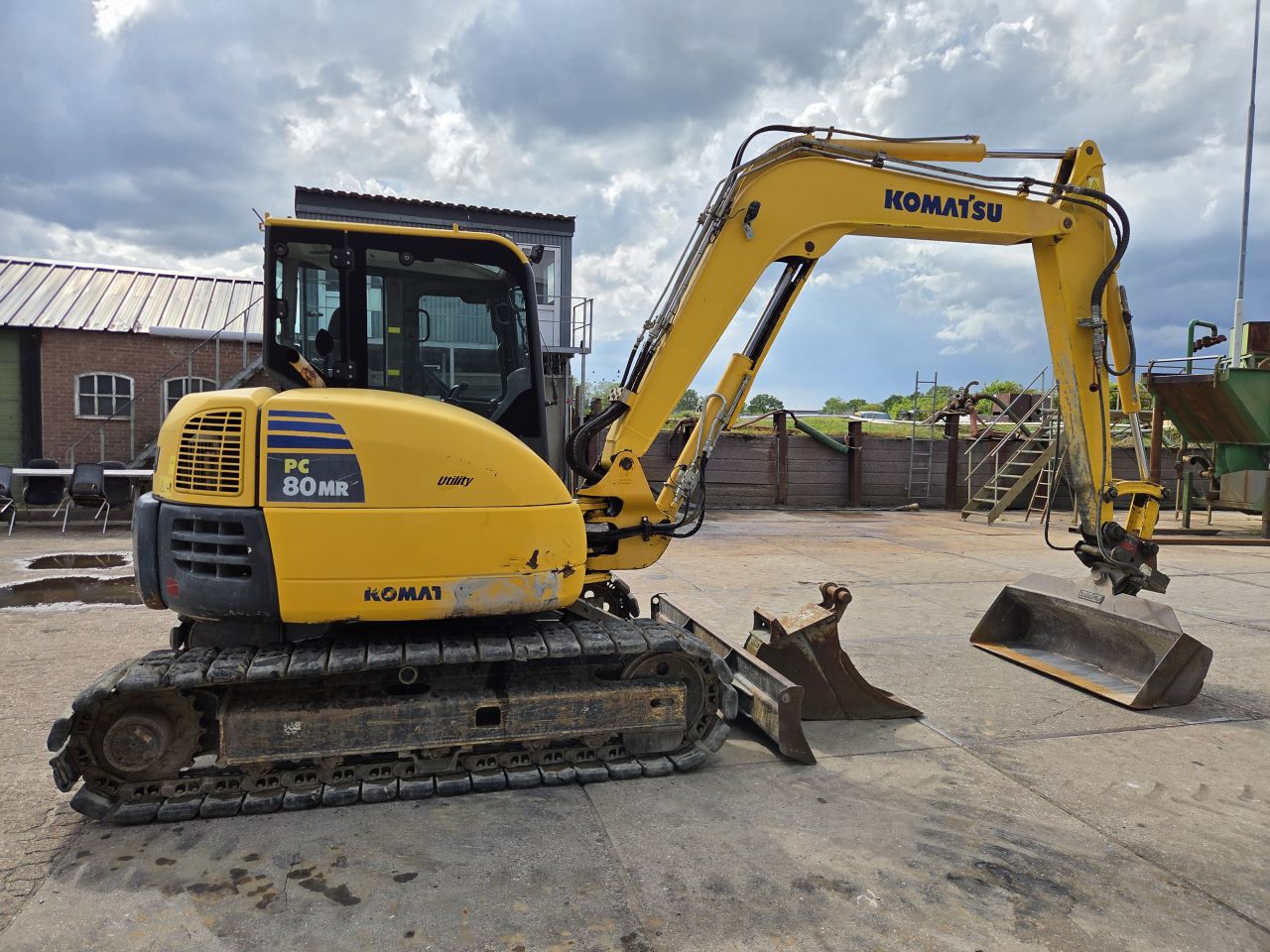 Komatsu PC80MR-3