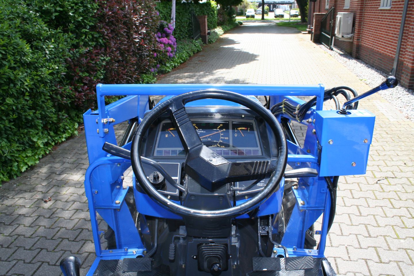 Iseki Geas 21 with front loader from €95,00 per month