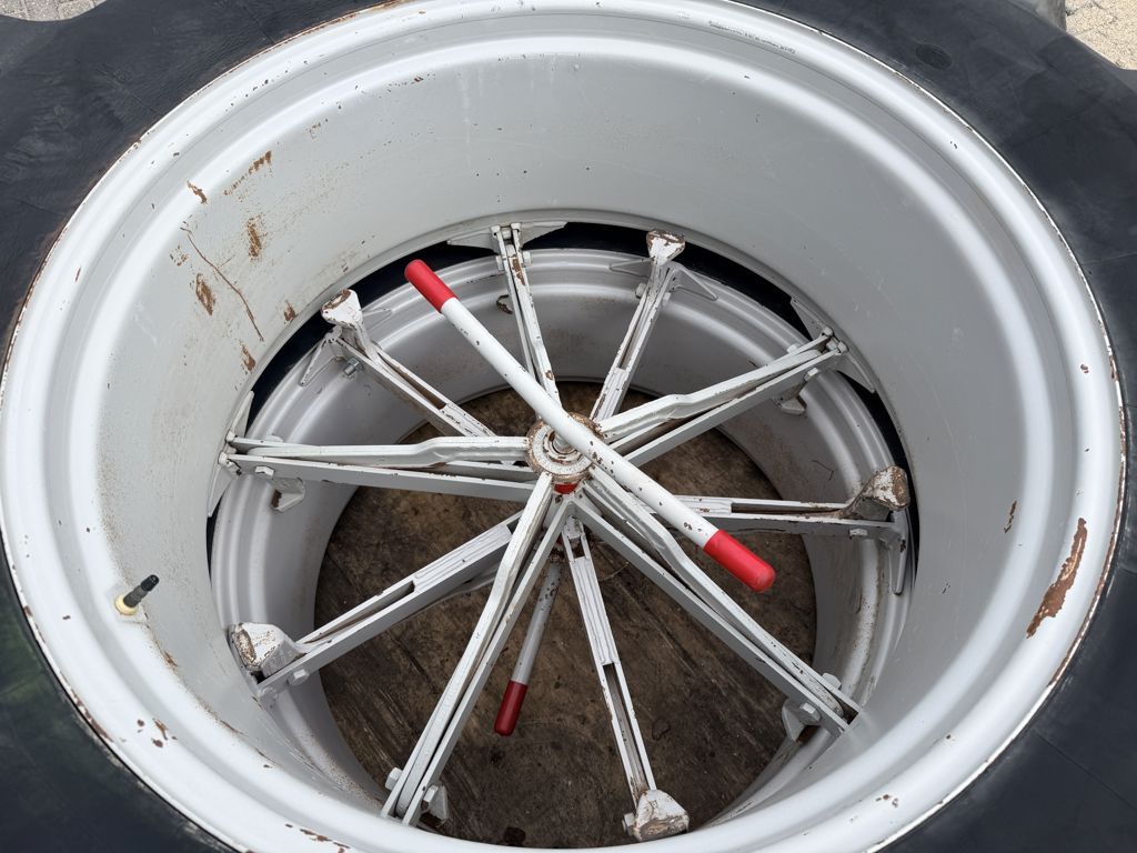 Molcon Dubbellucht 5-ster 18.4R38 Michelin