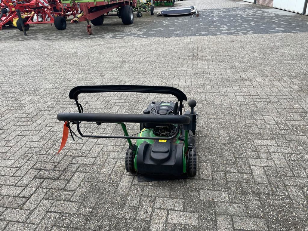 John Deere JS63V