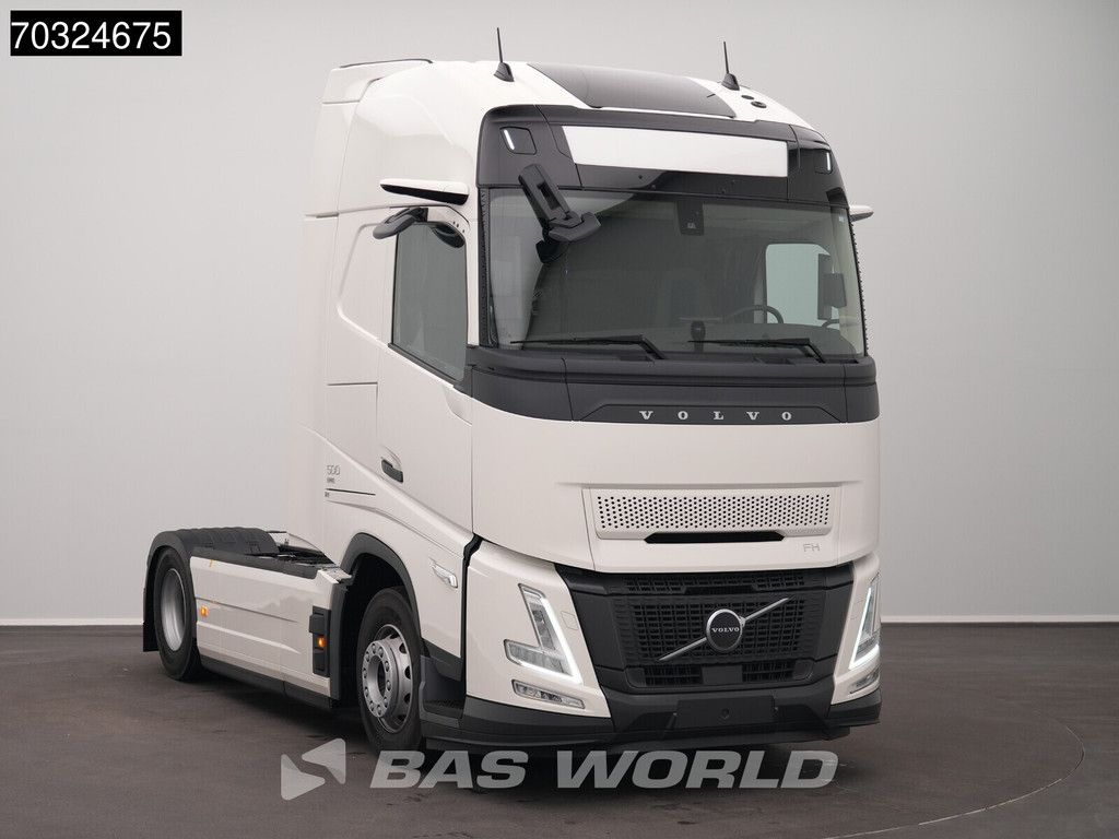 Volvo FH Aero 500 4X2 ONLY 6000KM! Globetrotter XL 2 tanks Mirrorcams ACC LED