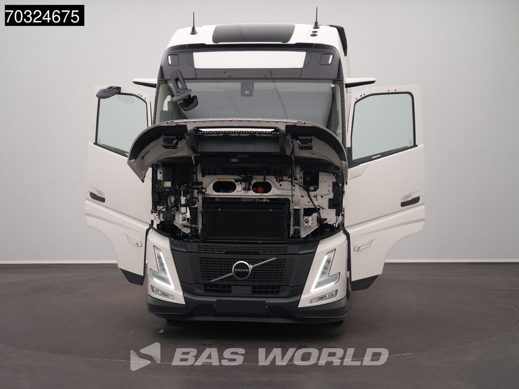 Volvo FH Aero 500 4X2 ONLY 6000KM! Globetrotter XL 2 tanks Mirrorcams ACC LED