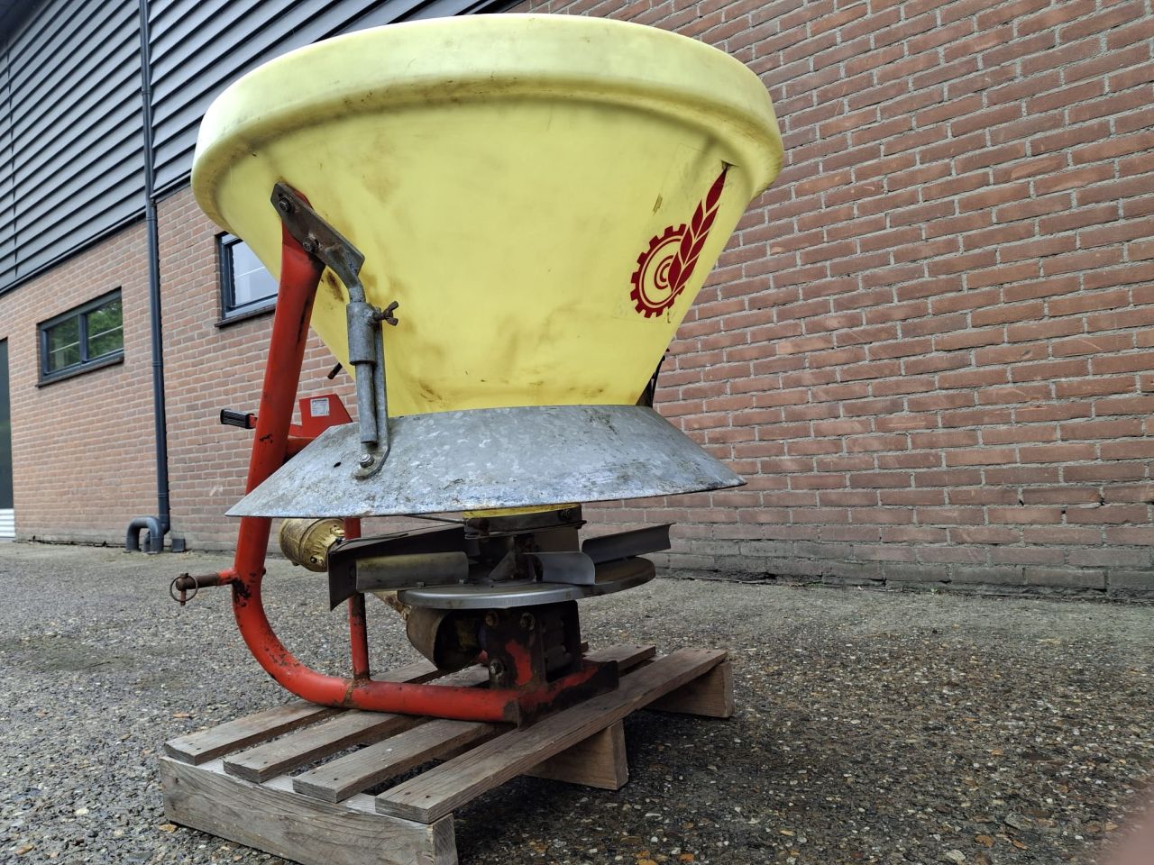 Kunstmeststrooier Agromehanica AG250
