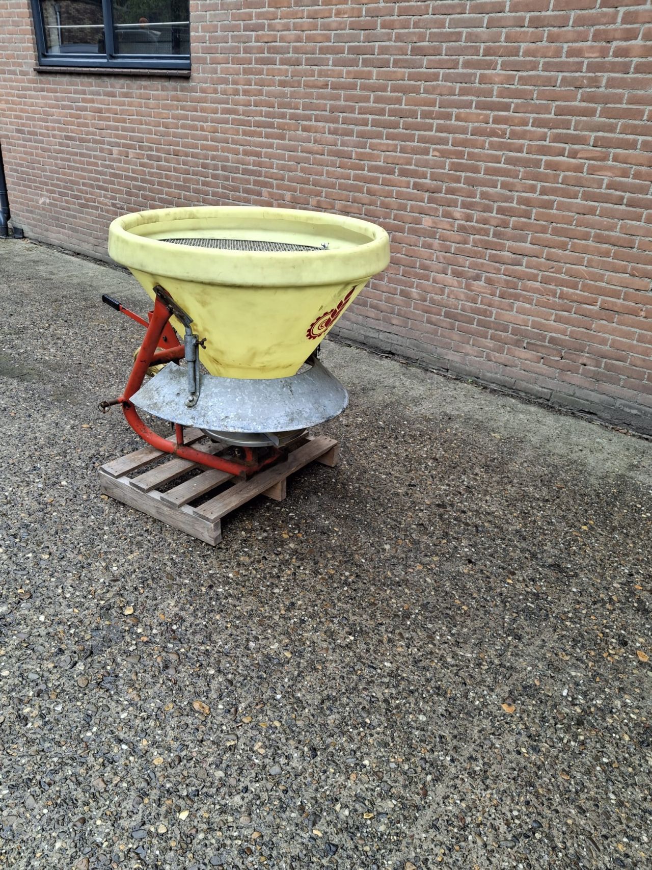 Kunstmeststrooier Agromehanica AG250