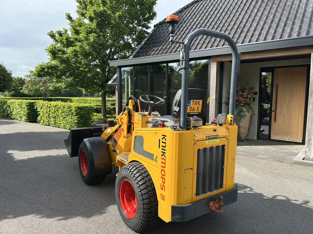 Knikmops 130