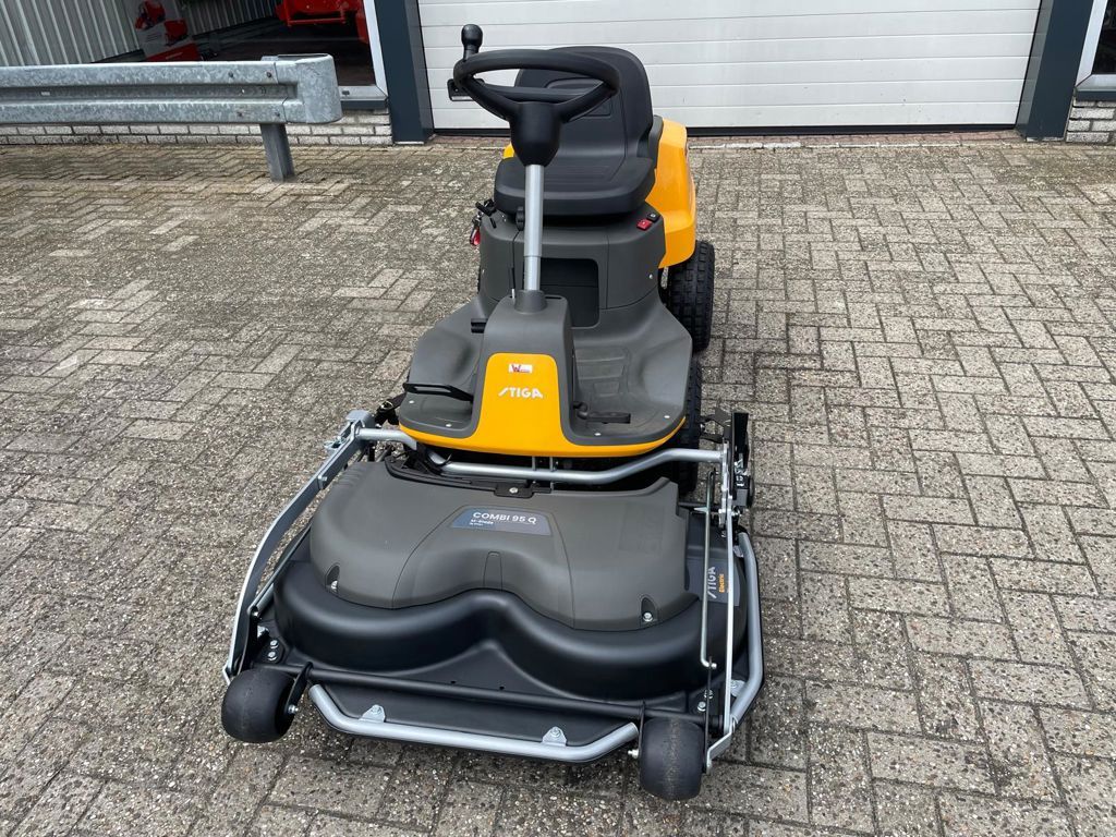 Stiga PARK 300 R