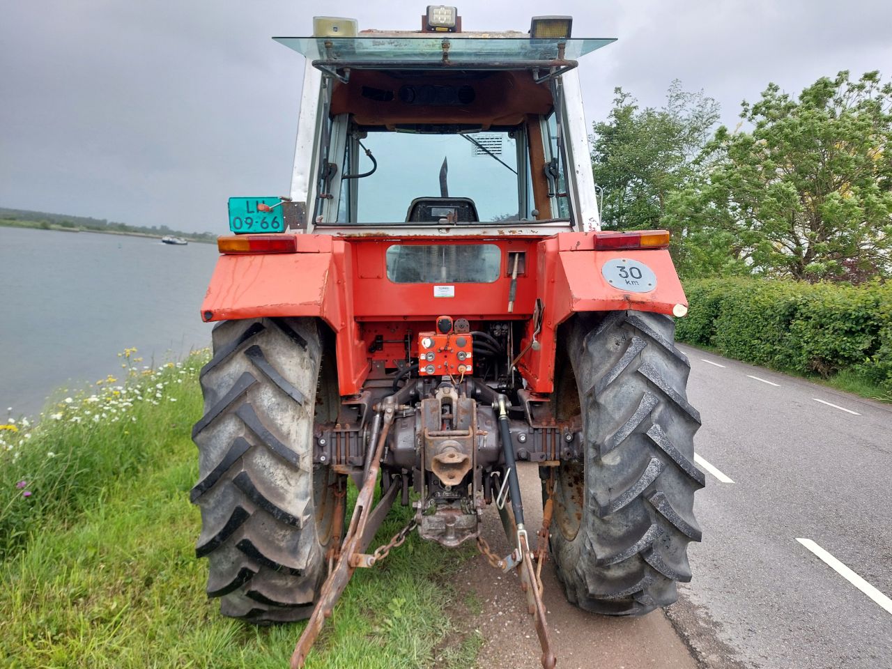Massey Ferguson 690