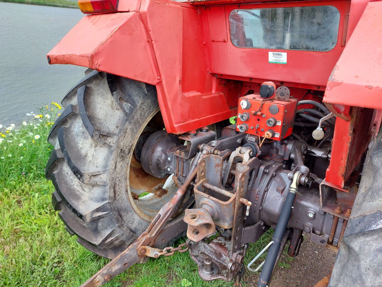 Massey Ferguson 690