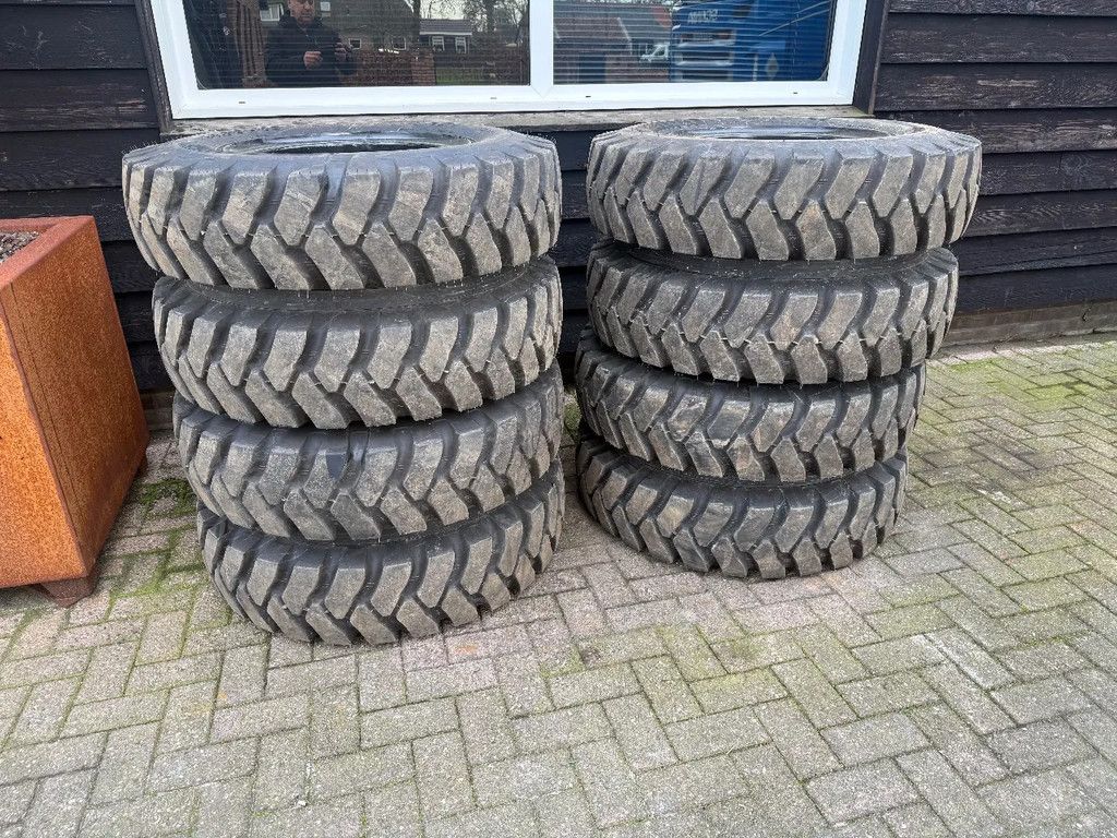 Aeolus 10.00-20 kraanbanden dubbellucht