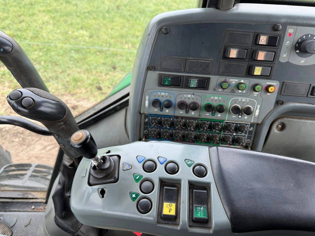 Tractor Valtra C110 Diesel 2005 met Voorlader