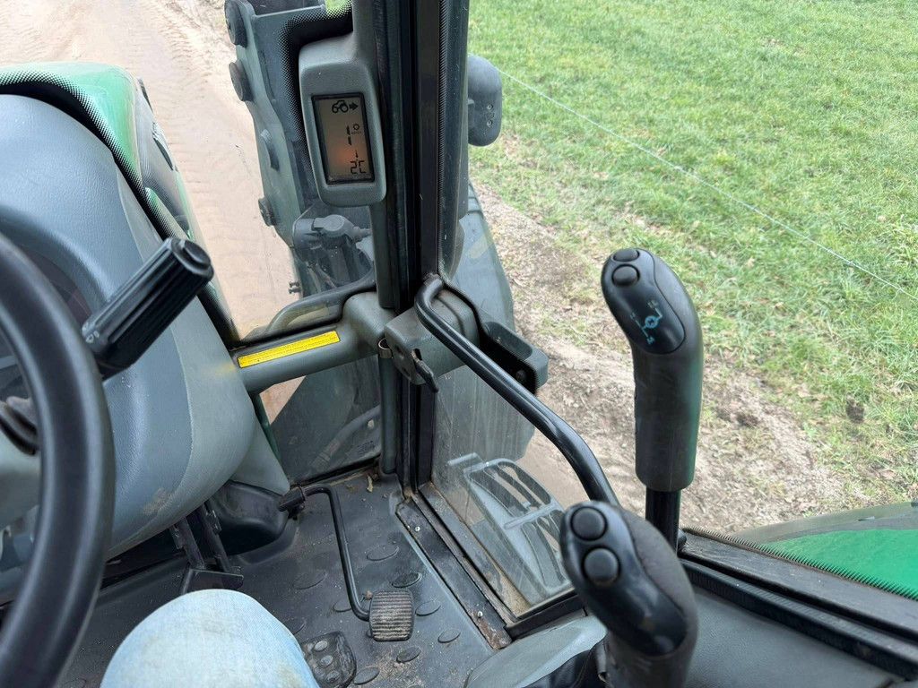 Tractor Valtra C110 Diesel 2005 met Voorlader