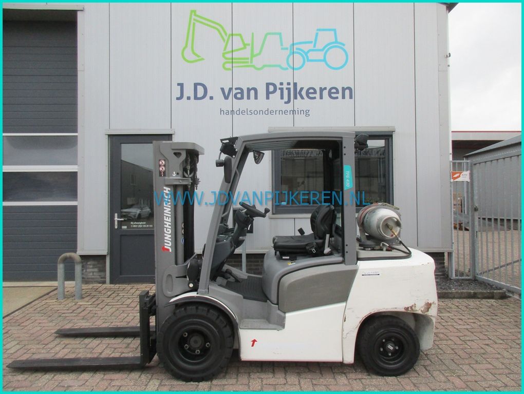 Jungheinrich TFG430 2017 2423uur+triplex4.4m+sideshift+215cmhoog
