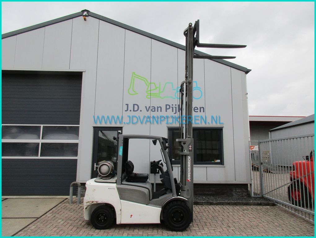 Jungheinrich TFG430 2017 2423uur+triplex4.4m+sideshift+215cmhoog
