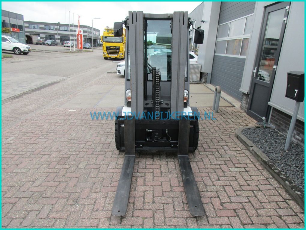 Jungheinrich TFG430 2017 2423uur+triplex4.4m+sideshift+215cmhoog