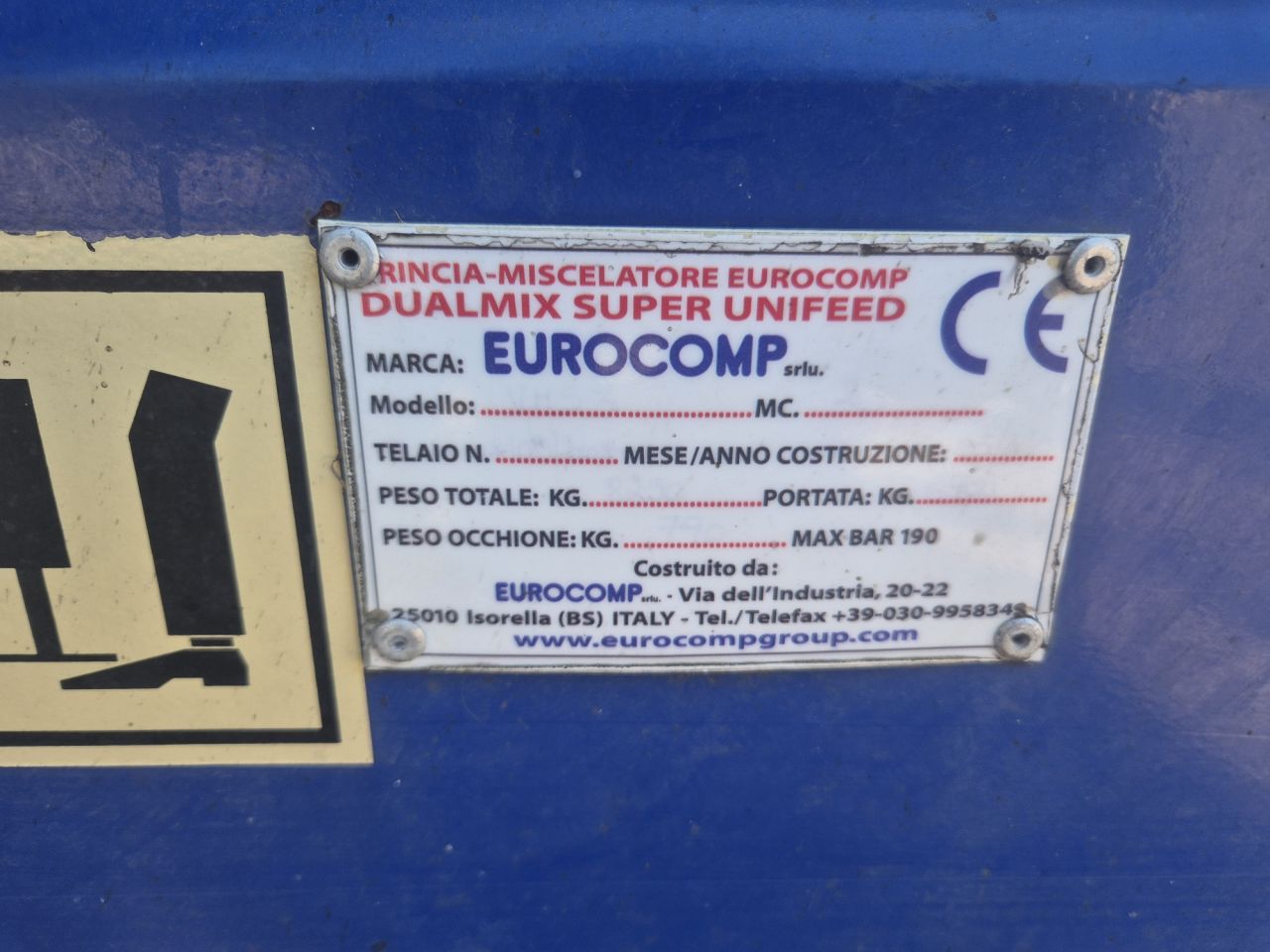 Gebruikte EUROCOMP Dual Mix Super Unifeed voermengwagen