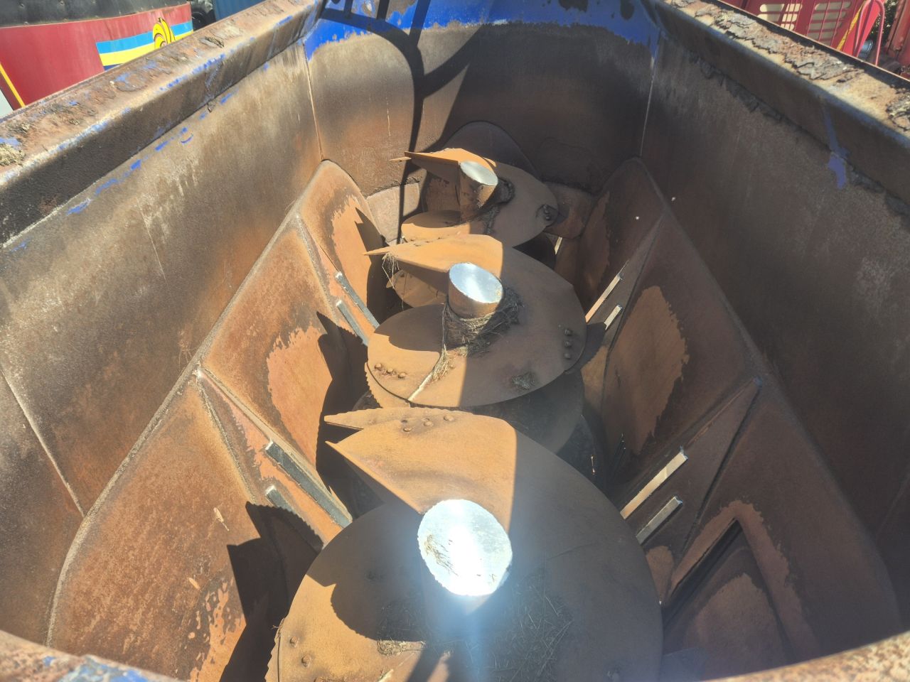 Gebruikte EUROCOMP Dual Mix Super Unifeed voermengwagen