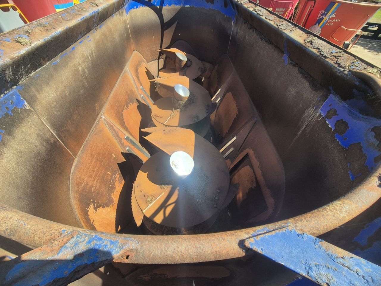 Gebruikte EUROCOMP Dual Mix Super Unifeed voermengwagen