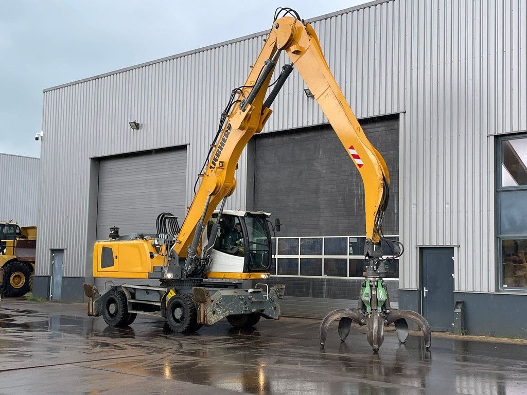 Liebherr LH30 M - Material Handler