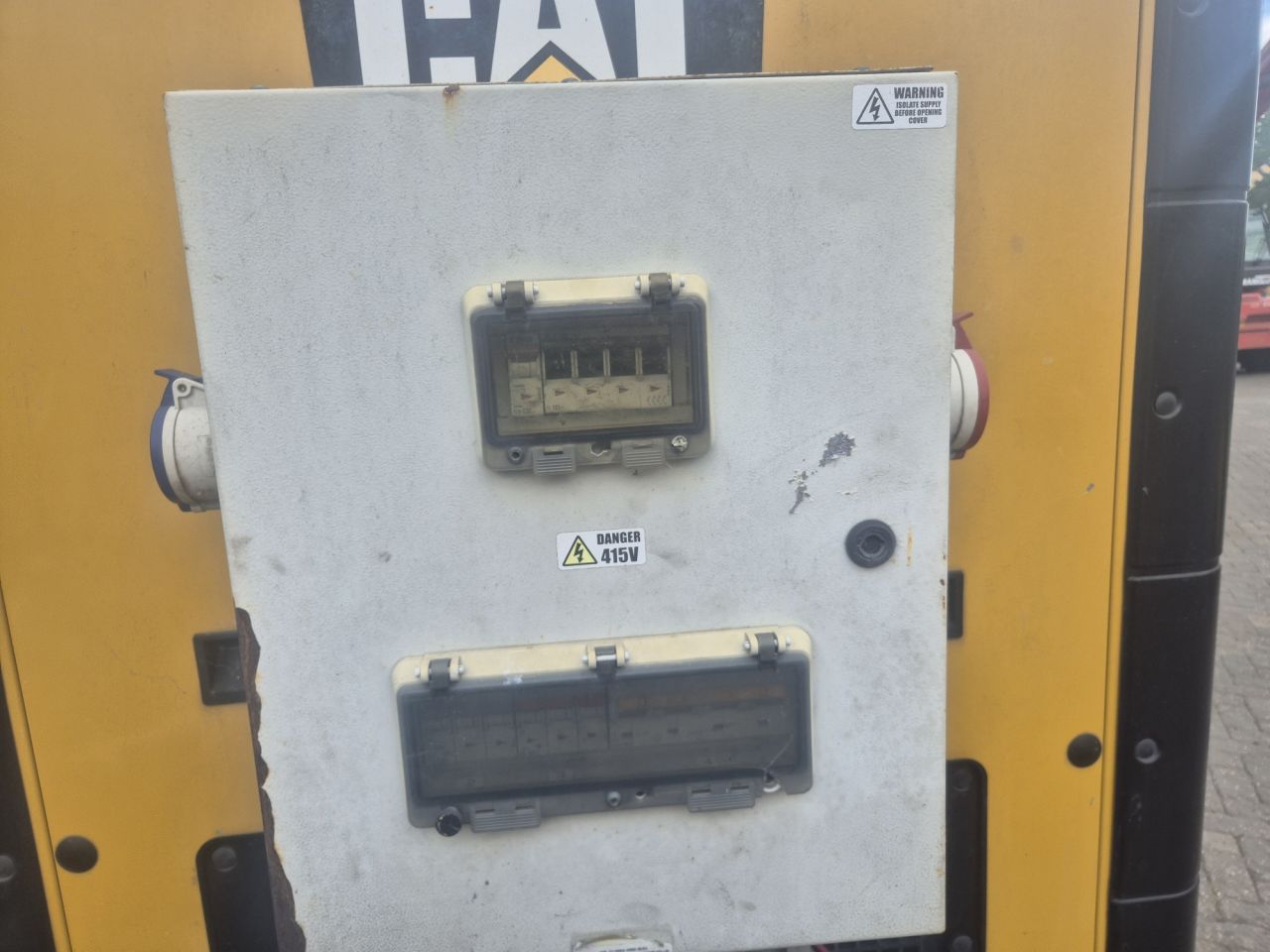 Gebruikte CATERPILLAR DE150EO generator met 150 KVA
