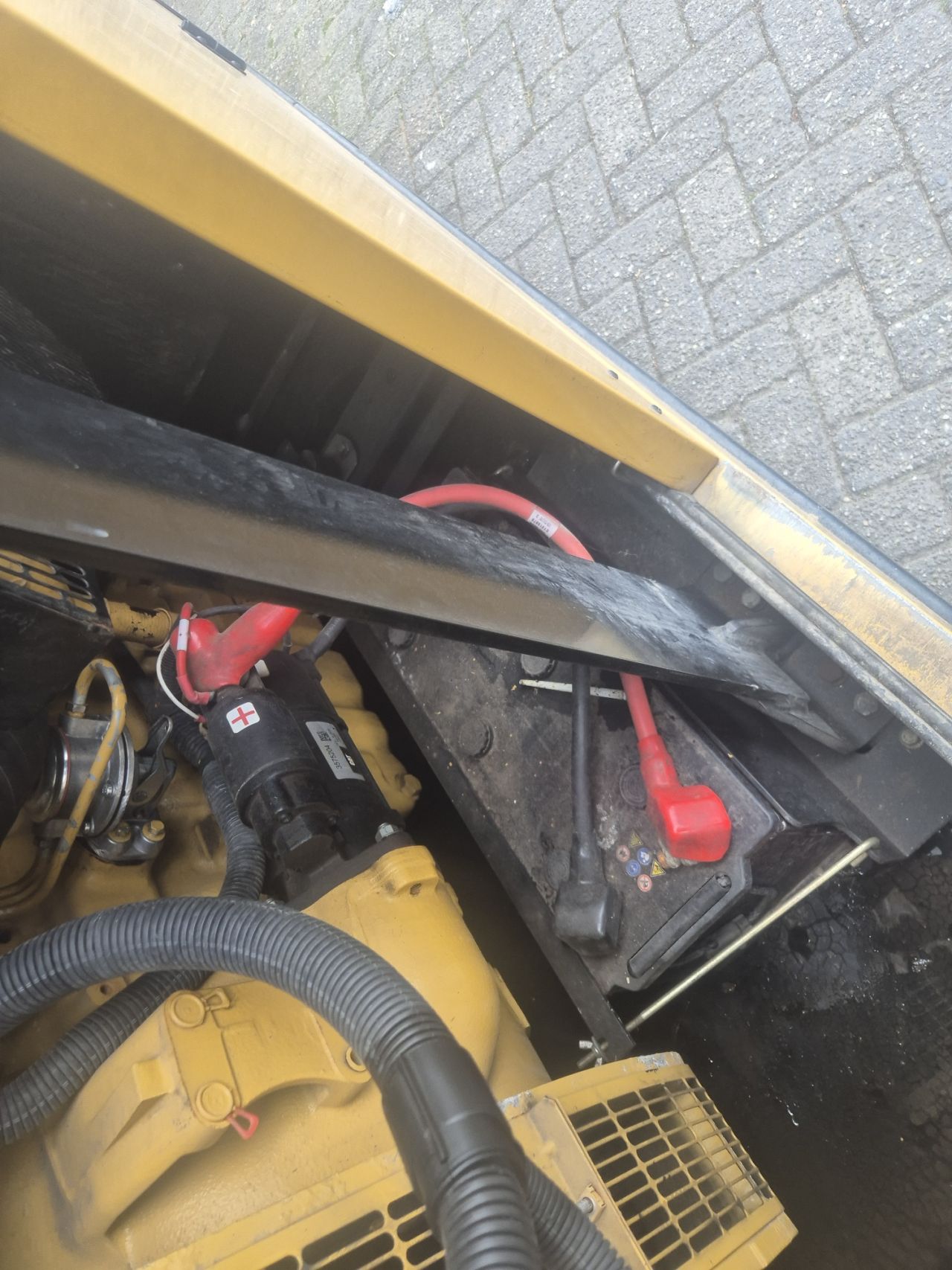 Gebruikte CATERPILLAR DE150EO generator met 150 KVA