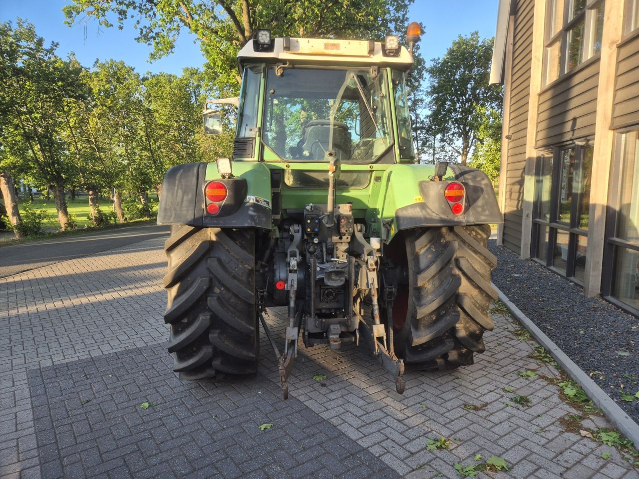 Gebruikte FENDT 716 vario tractor met 160 pk